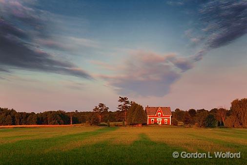 Farmhouse At Sunrise_04420.jpg - Photographed near Orillia, Ontario, Canada.